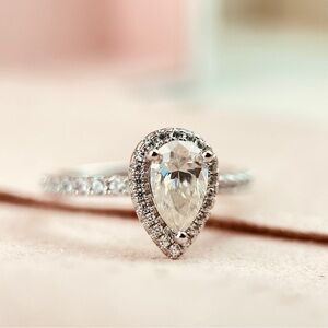 S925 with 18K Gold Plating Pear Shape Halo Travel Ring Moissanite 1.35ctw